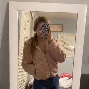 the cutest light pink sherpa full zip jacket.